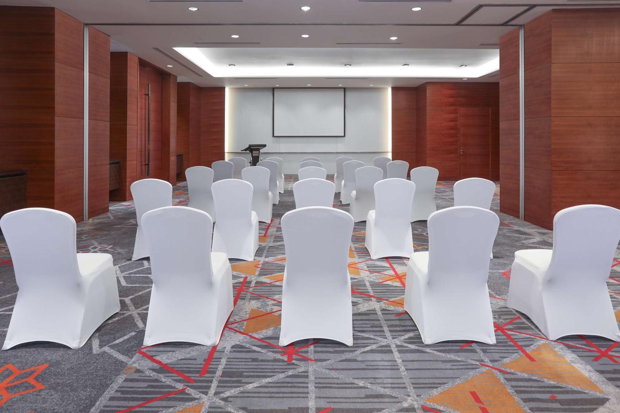 Hotel Radisson Blu Cebu Exteriér fotografie Meeting room