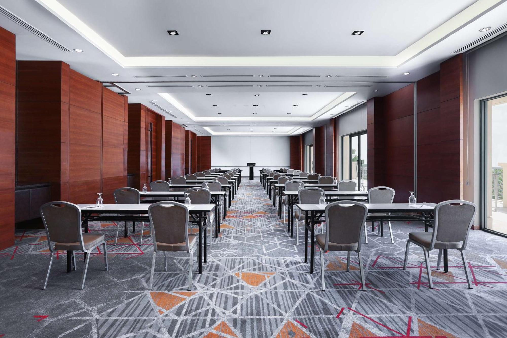 Hotel Radisson Blu Cebu Exteriér fotografie Meeting room