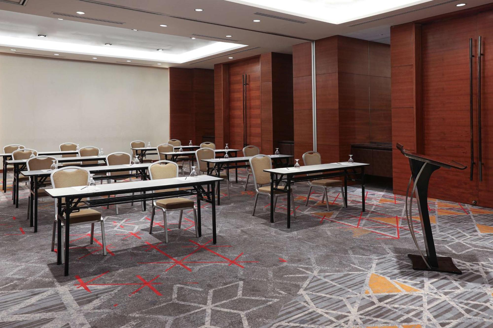Hotel Radisson Blu Cebu Exteriér fotografie Meeting room