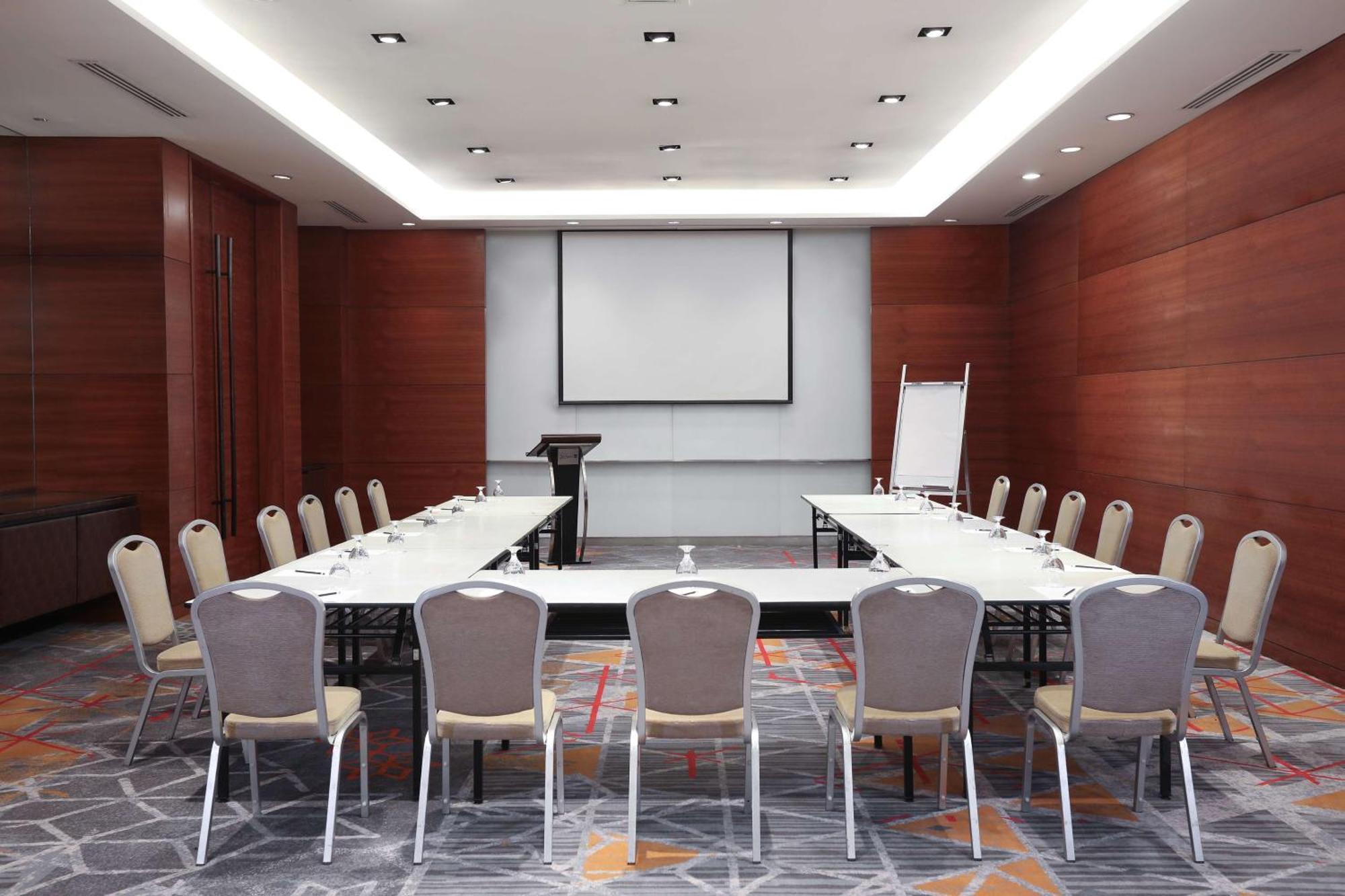 Hotel Radisson Blu Cebu Exteriér fotografie Meeting room